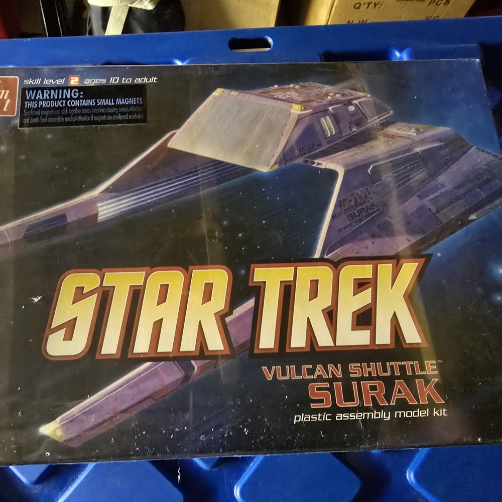 Star Trek Vulcan Shuttle Surak Model Kit New Sealed